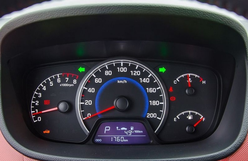 Đánh giá nội thất Hyundai Grand i10 sedan 2020